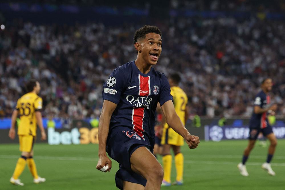 布伦森15分＆哈特13分，尼克斯半场22次罚球，雄鹿6次